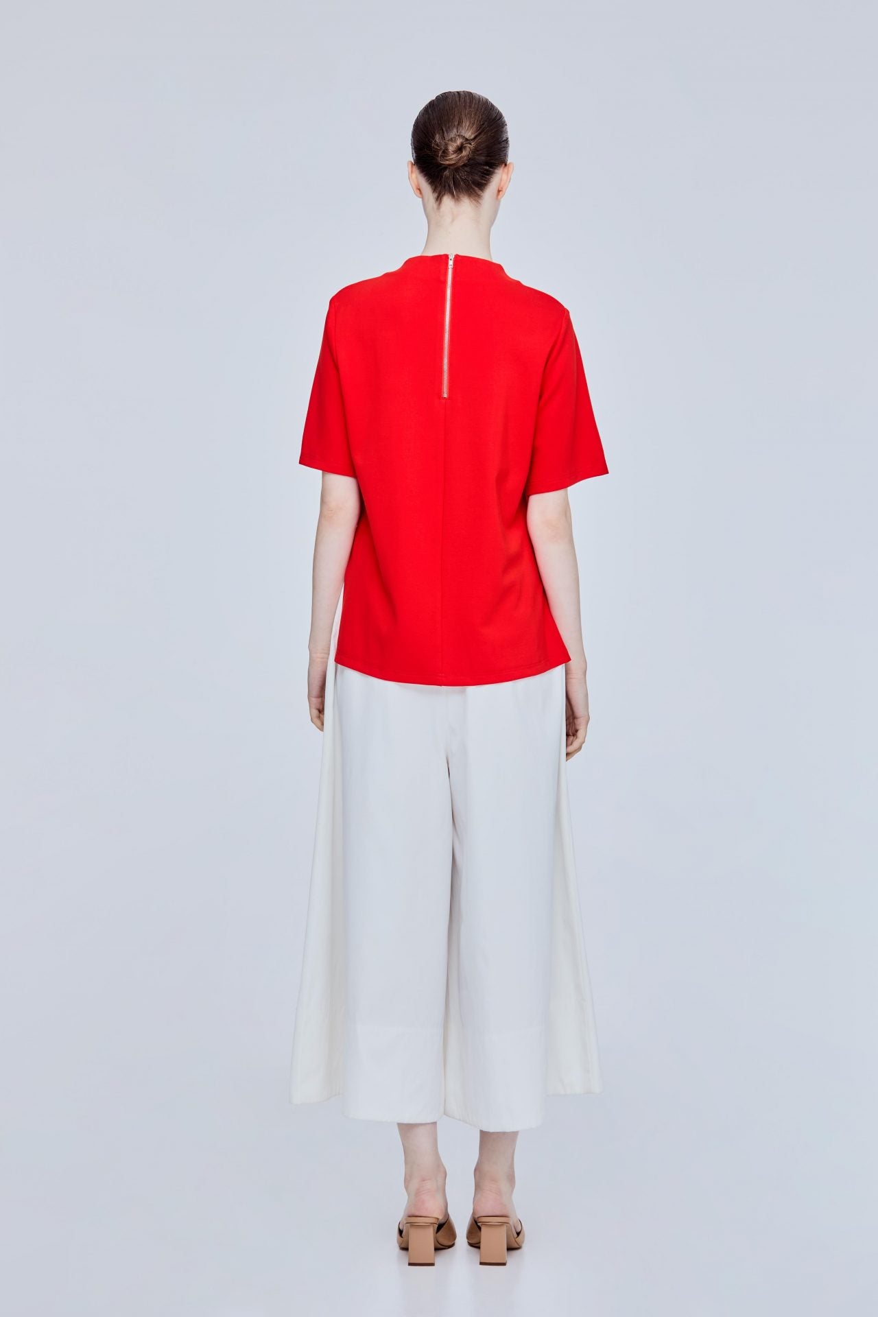 color:TANGERINE
