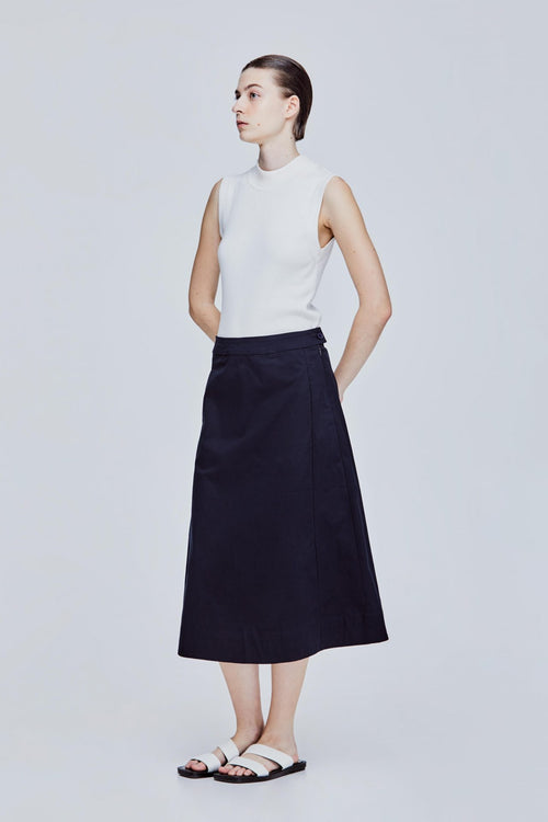color:NAVY