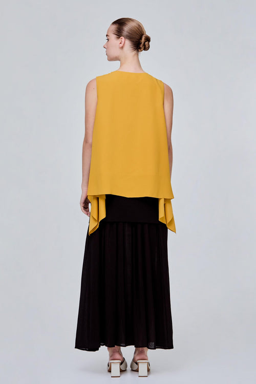 color:MARIGOLD