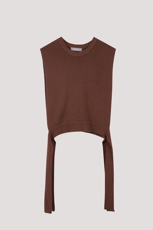 color:BROWN