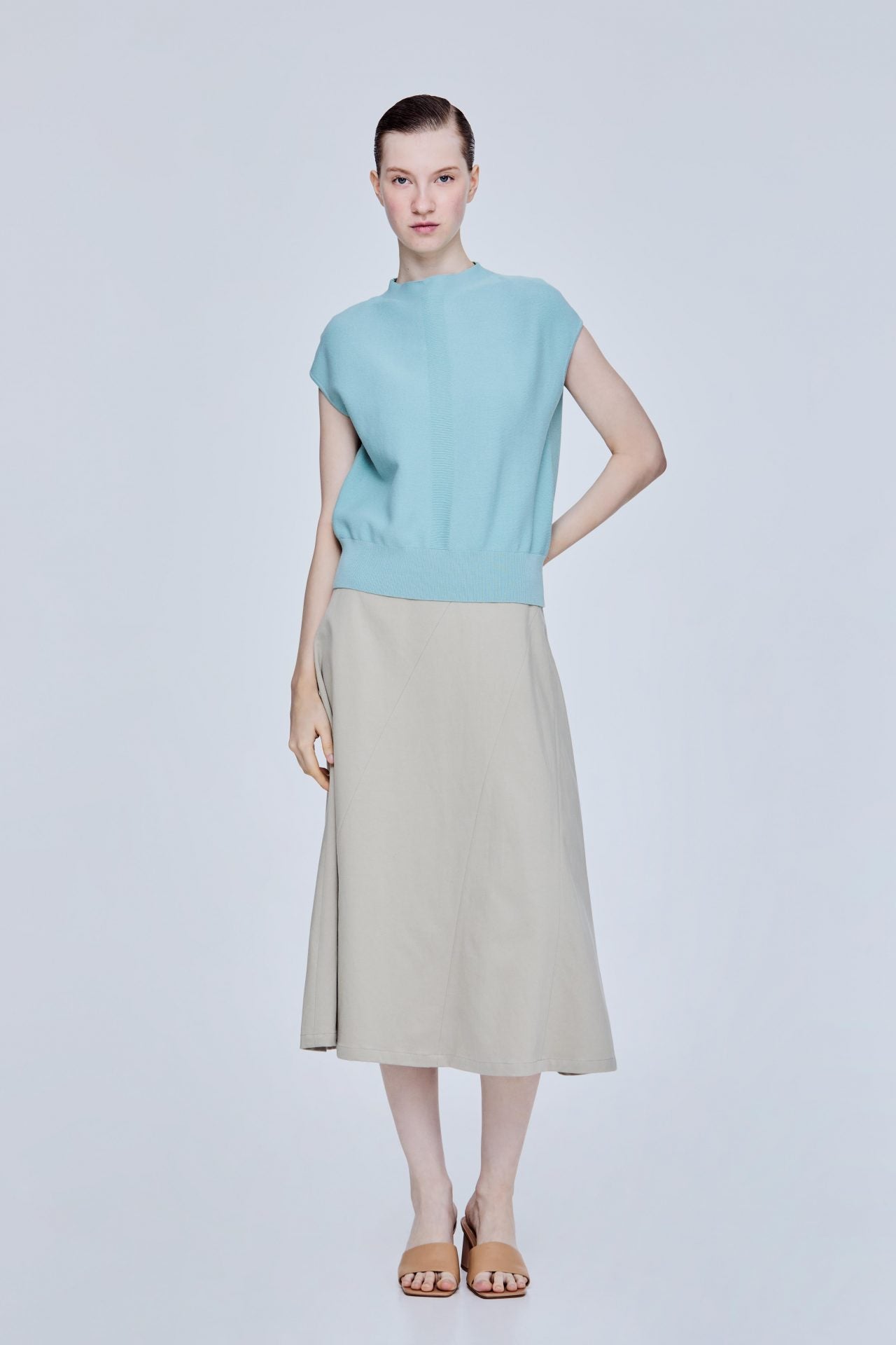 color:AQUA BLUE