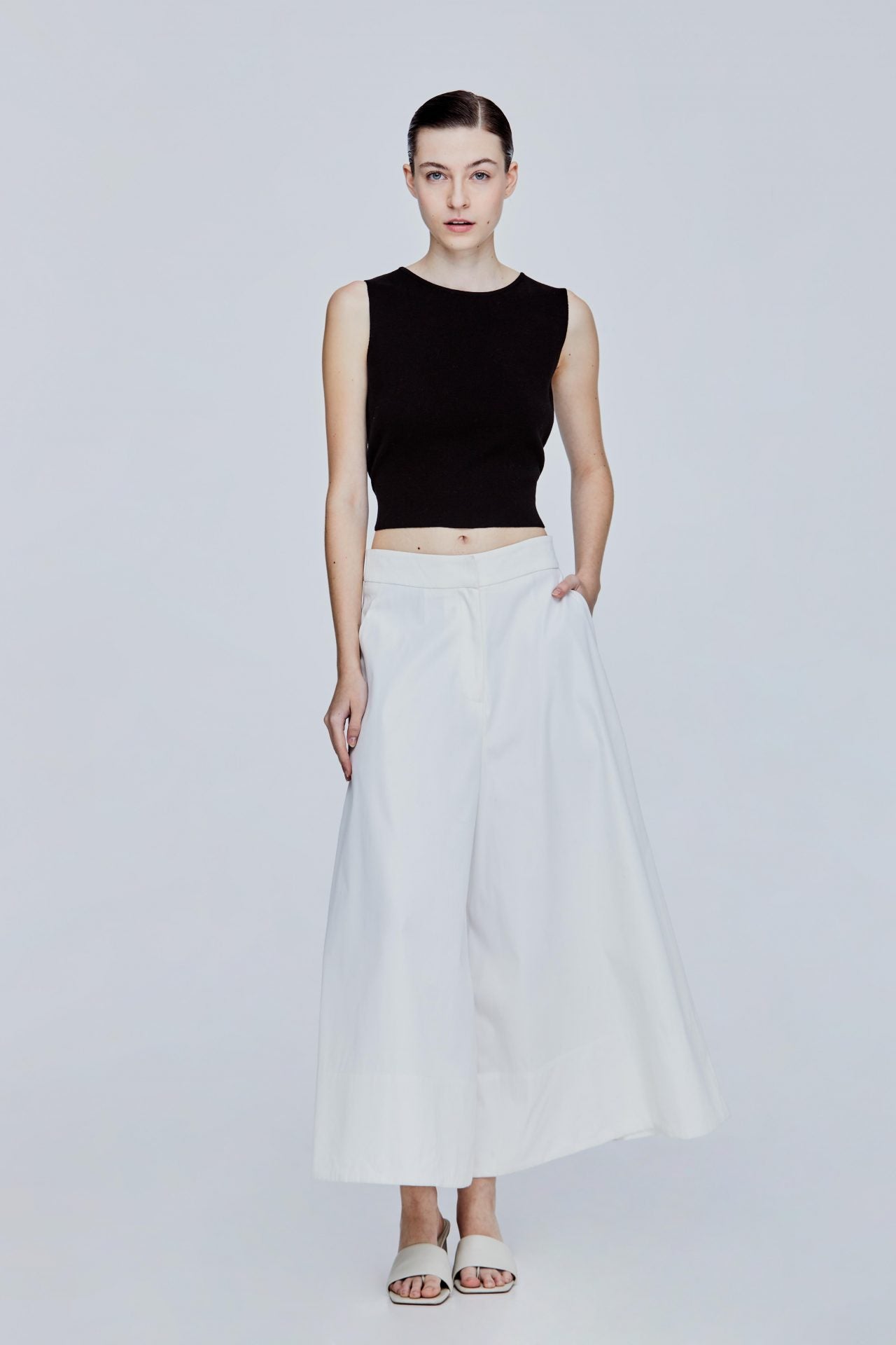 未使用級 アンスリード 25SS 2WAY BASIC KNIT TOP 36 Tie-detailed Knit Top – SANS & SANS Singapore