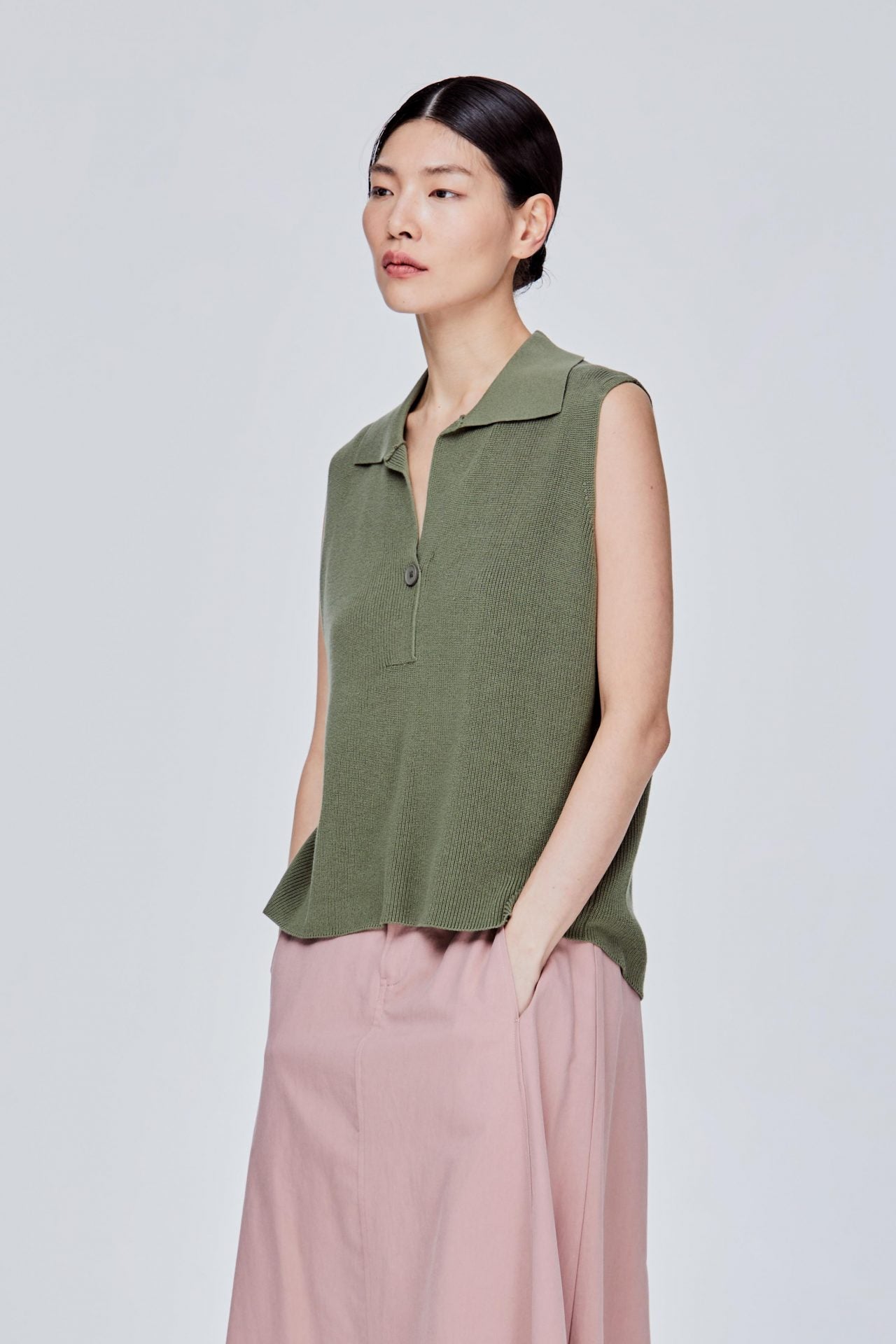 color:KHAKI GREEN