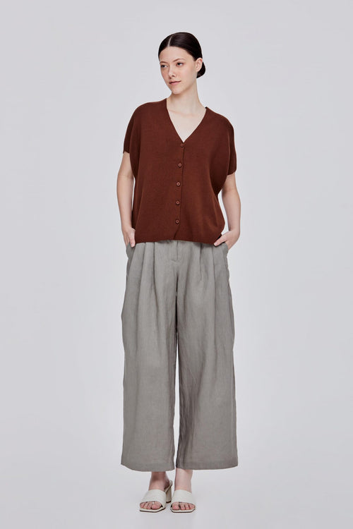 color:BROWN