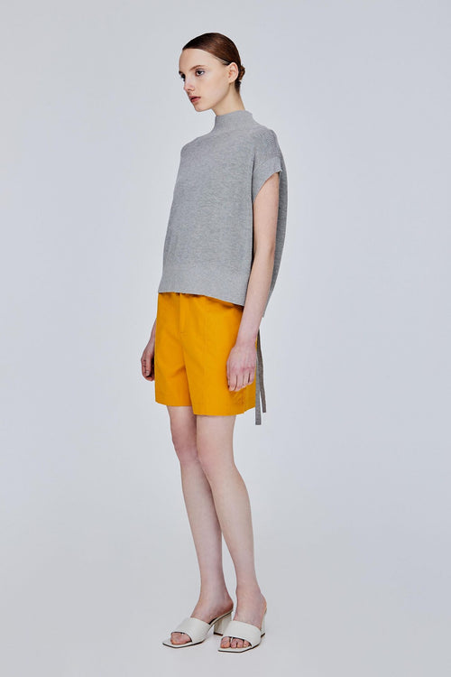 color:GREY
