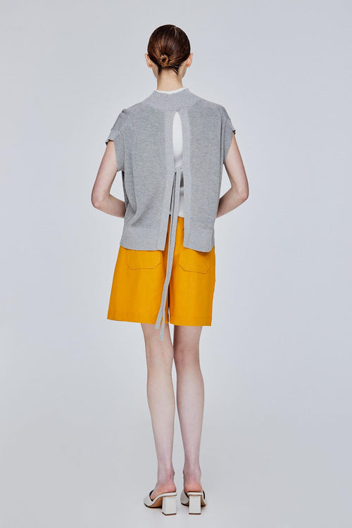 color:GREY