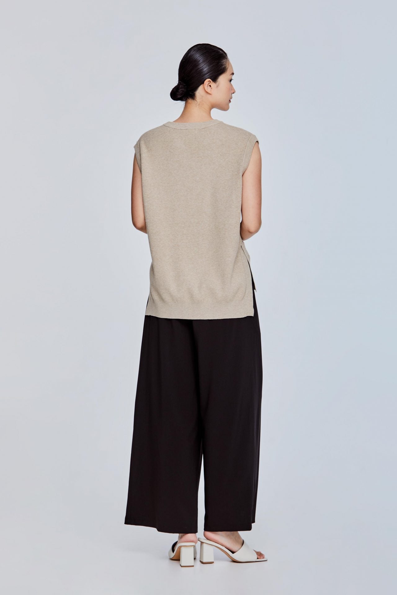 color:SAND
