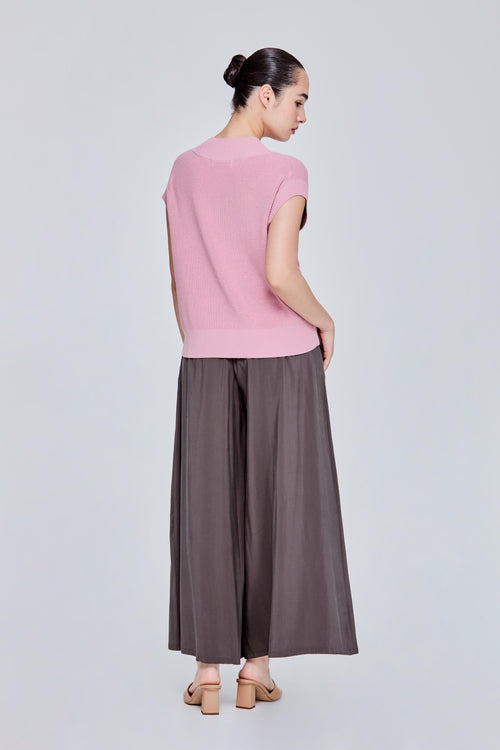 color:PINK