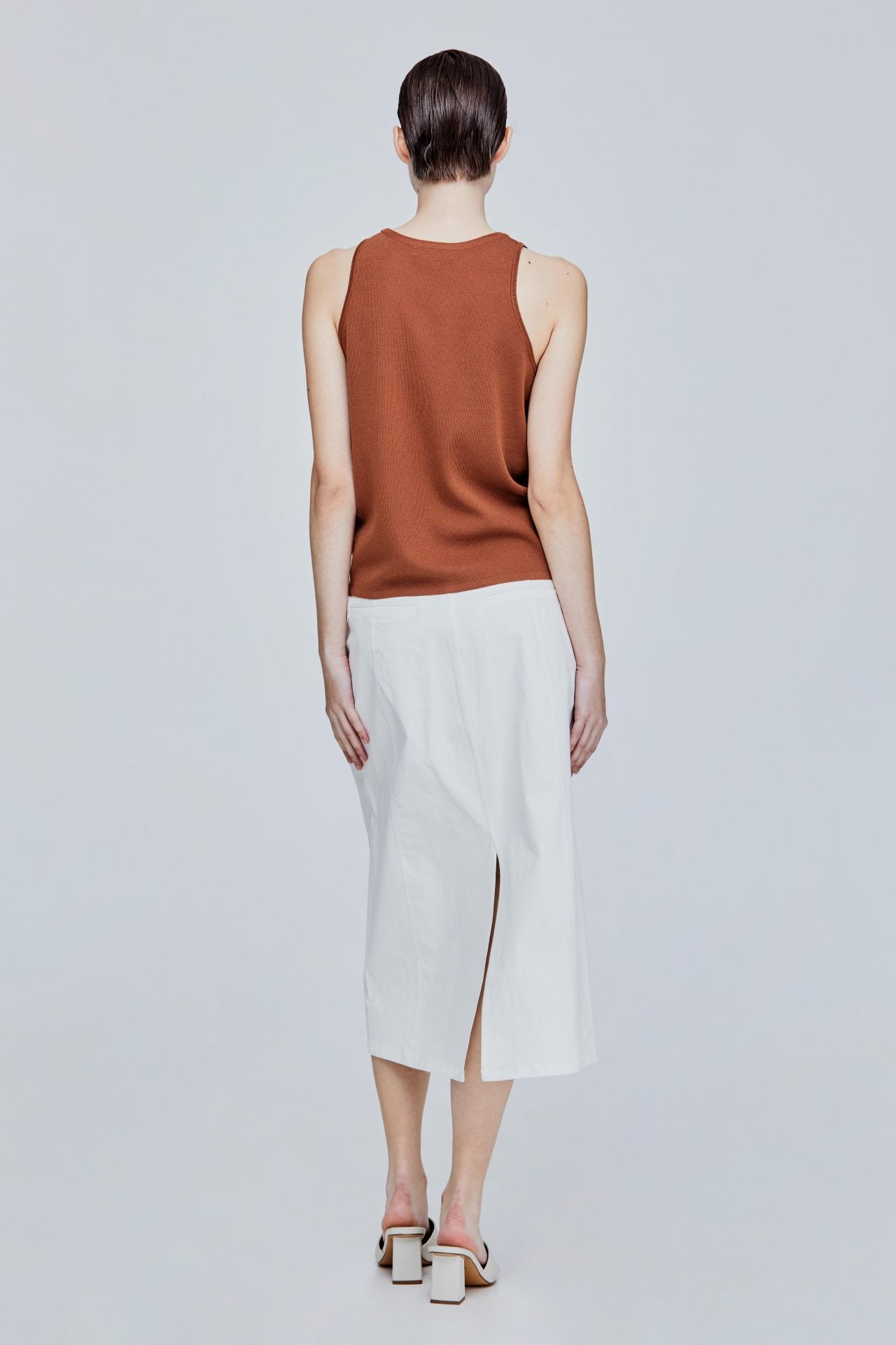color:BROWN