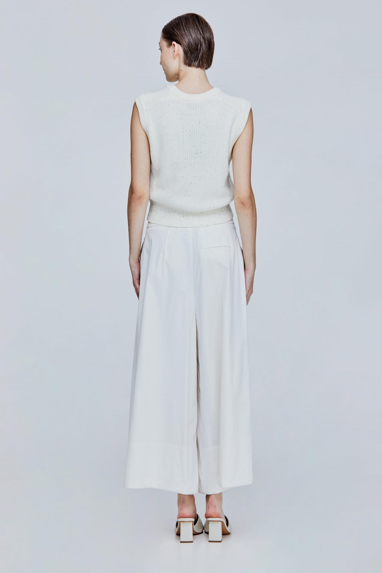 color:IVORY 3