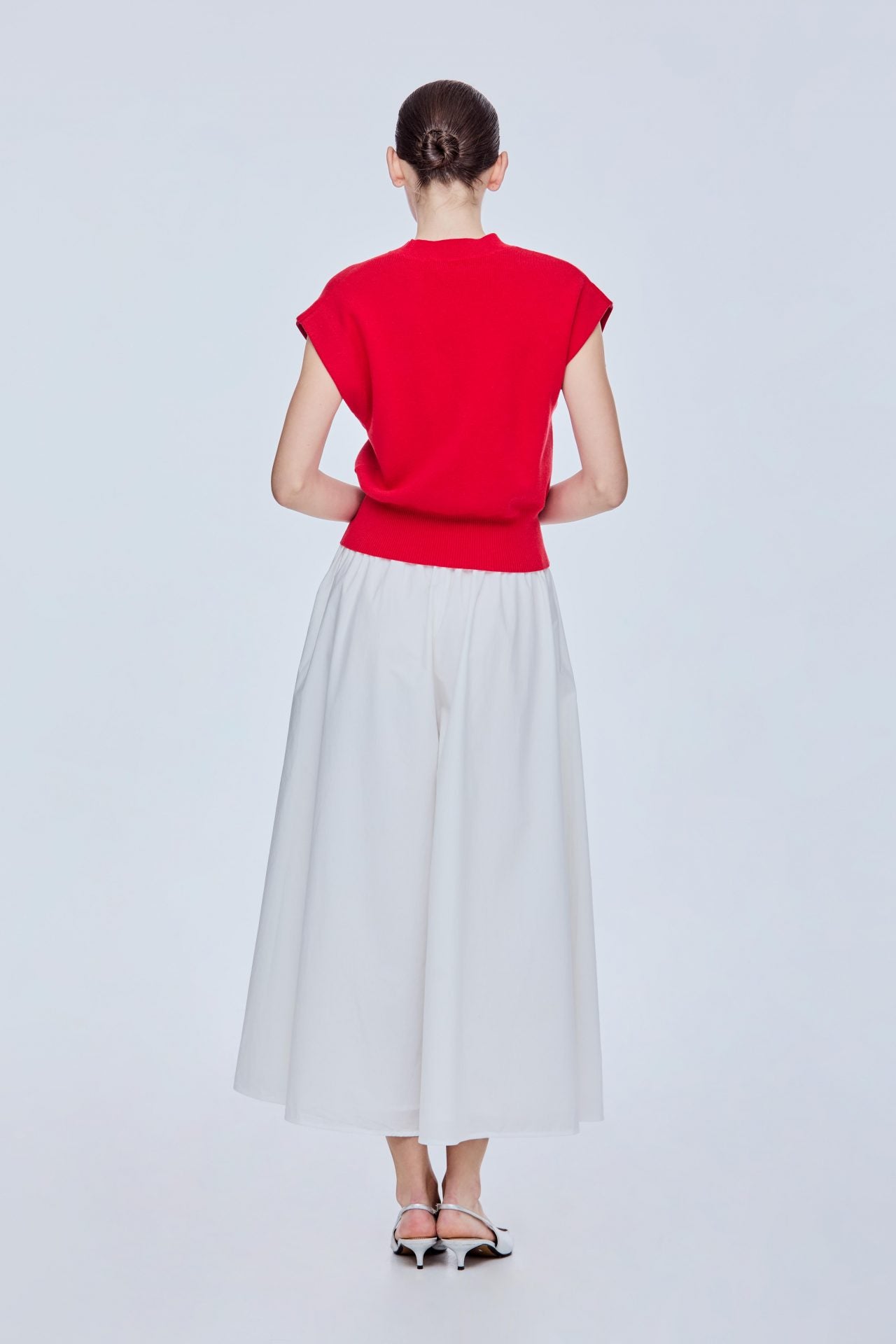color:SCARLET