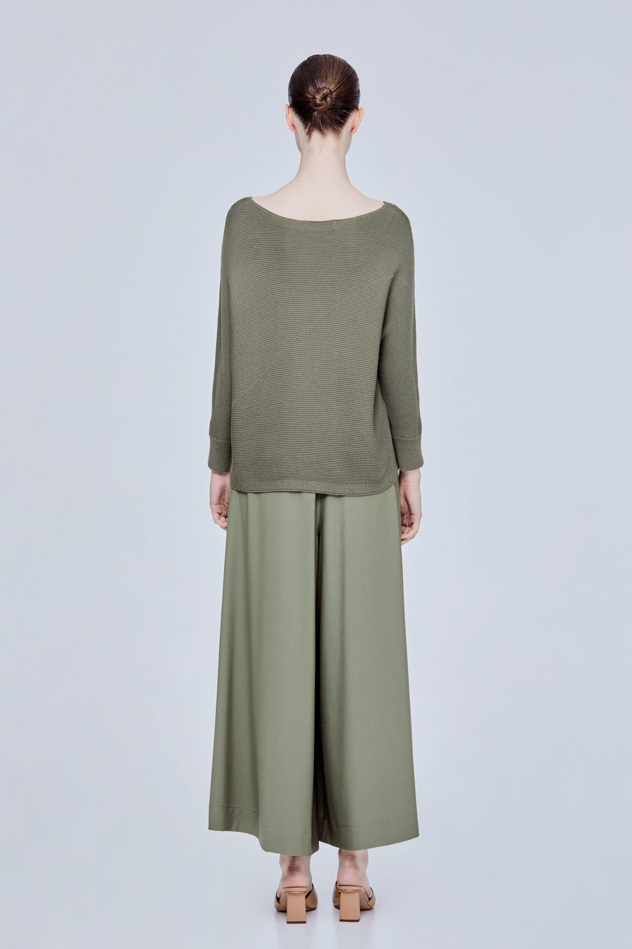 color:KHAKI GREEN
