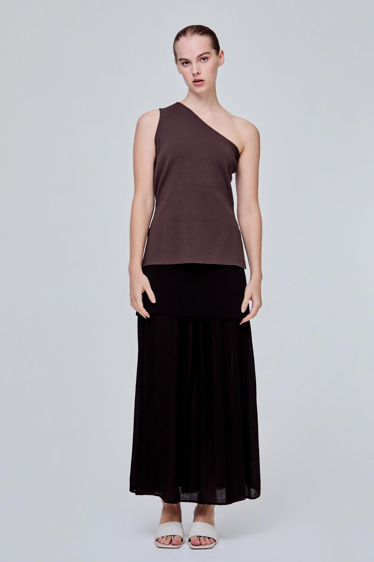 color:DARK BROWN