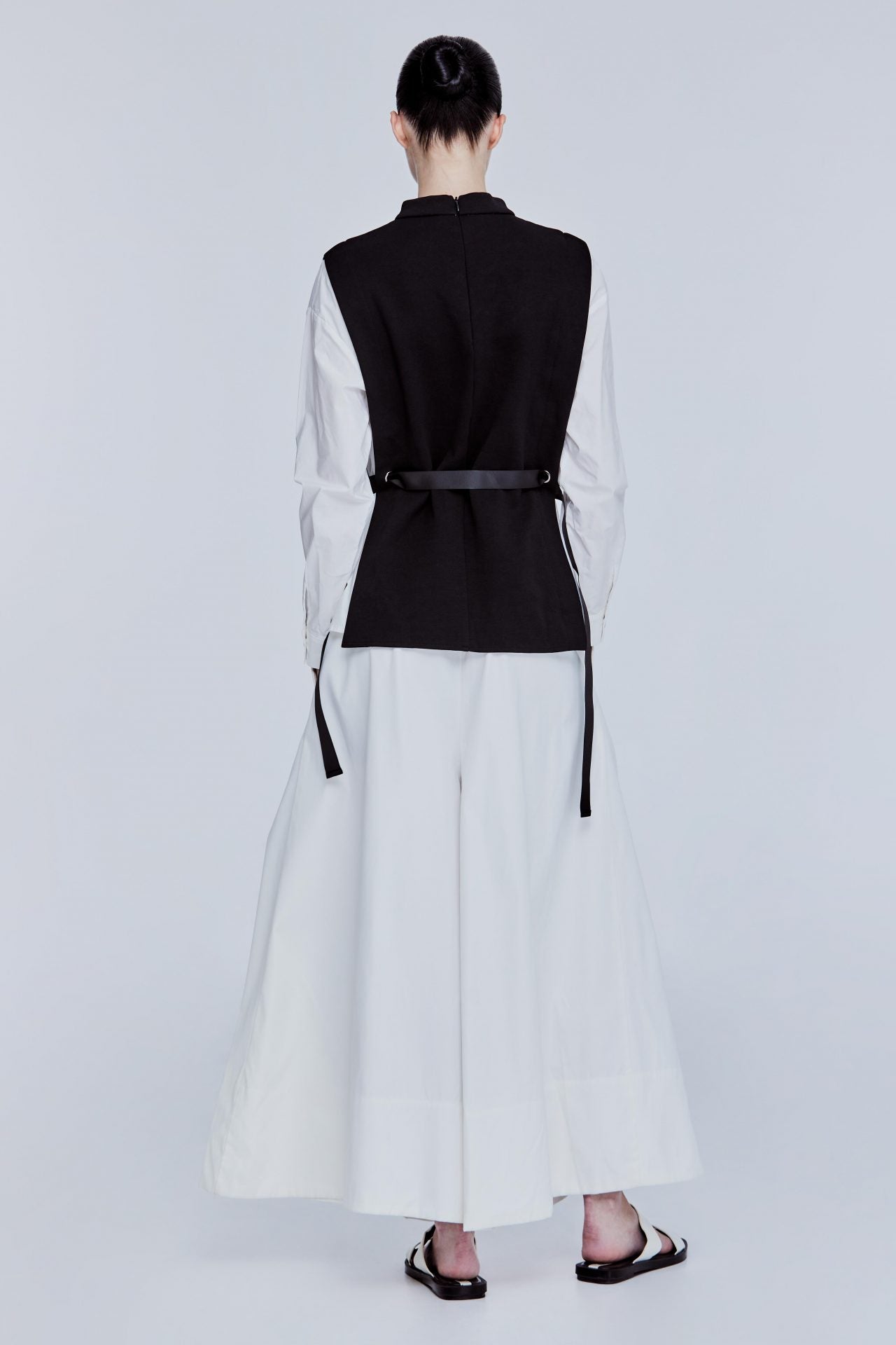 color:NOIR