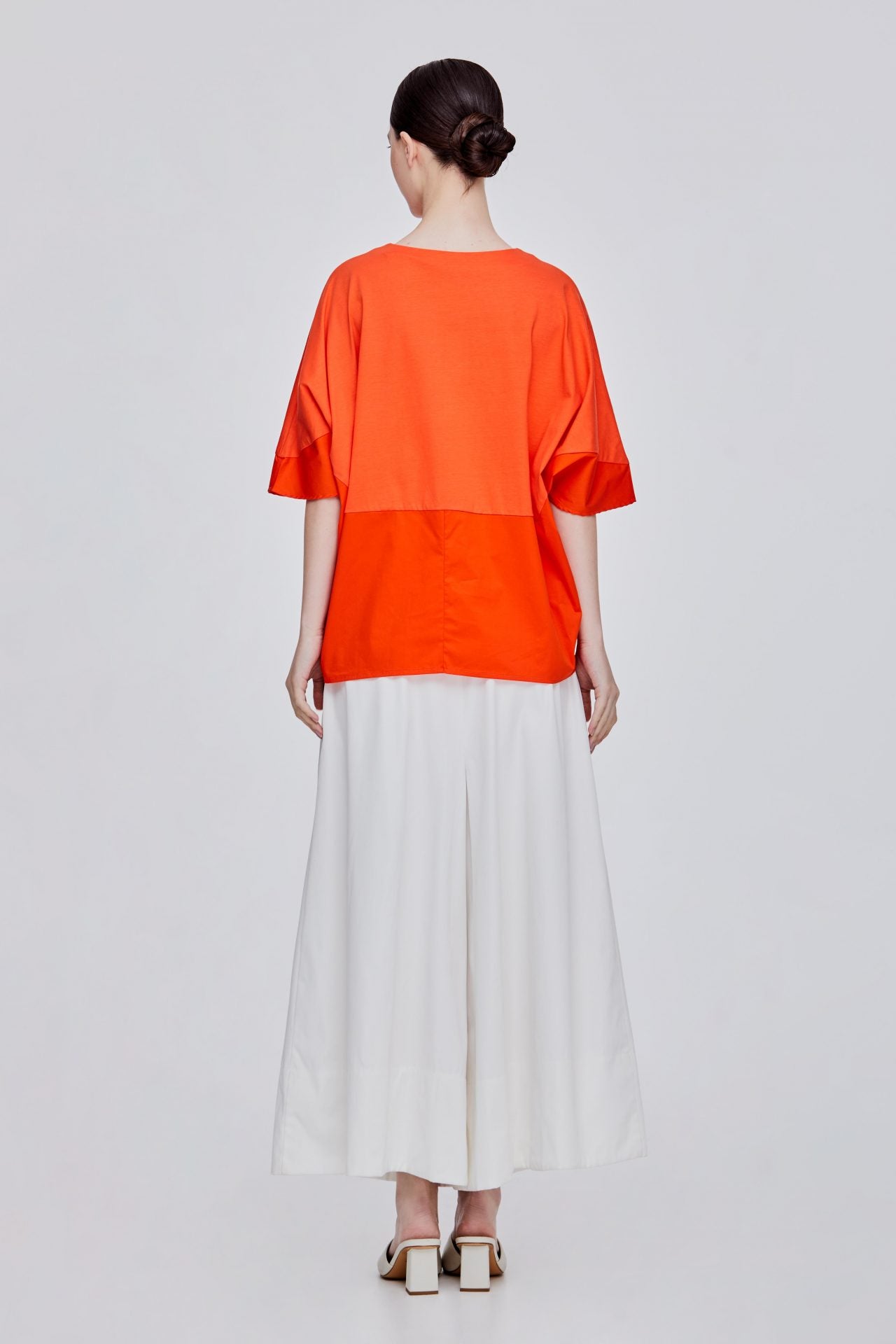 color:ORANGE