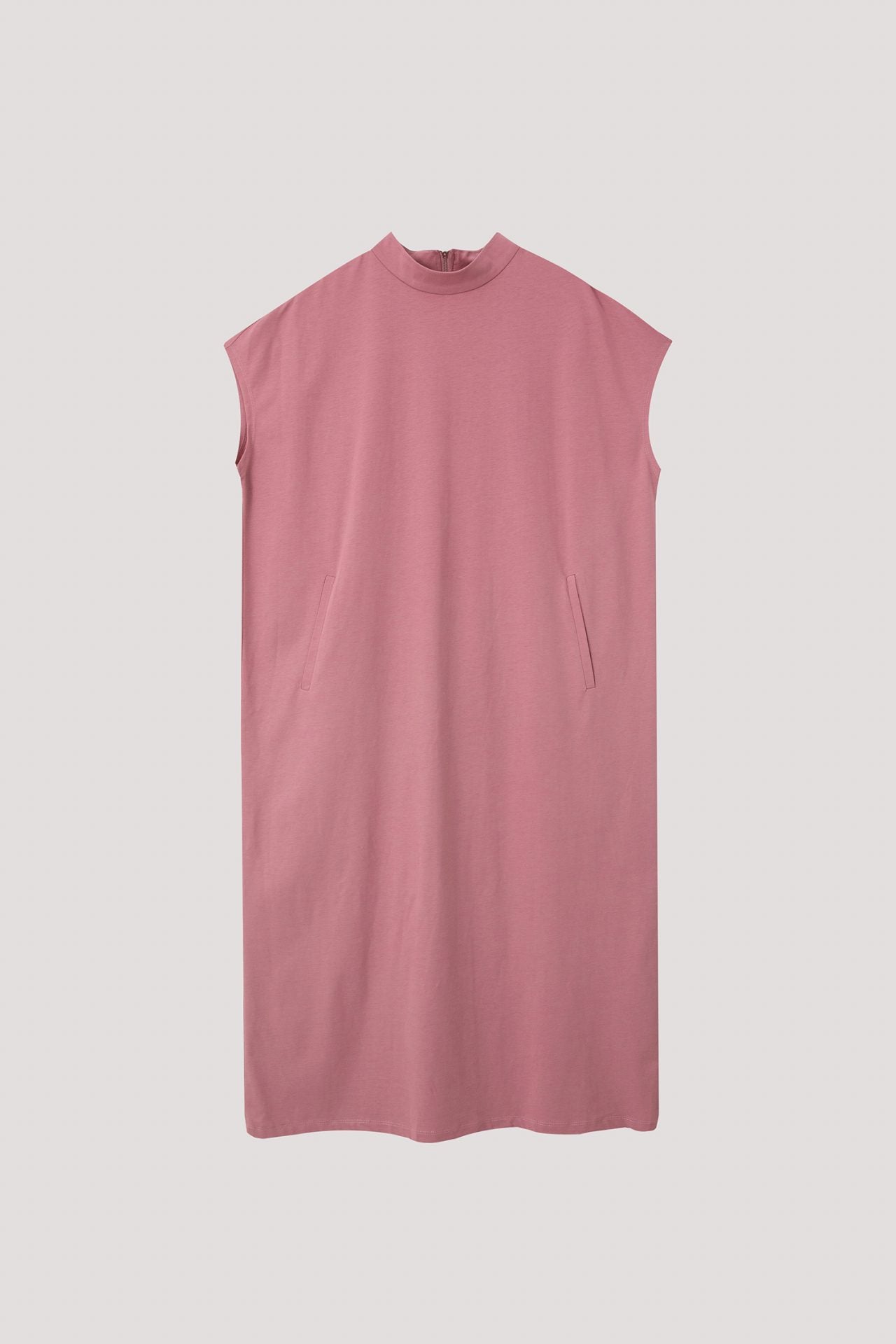 color:PINK