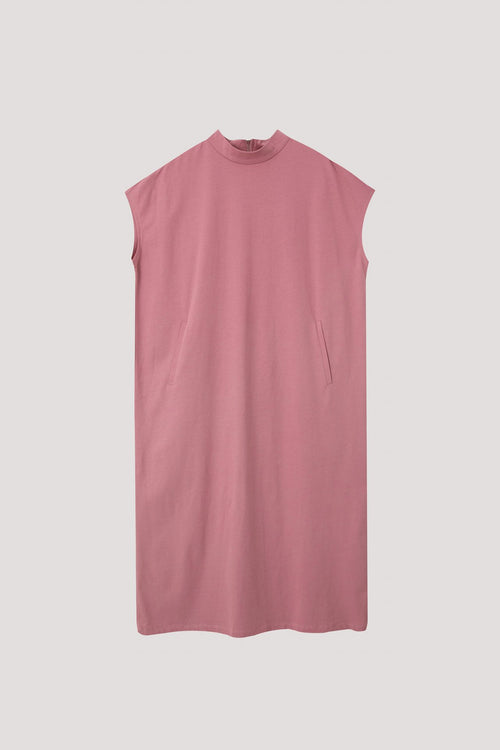 color:PINK