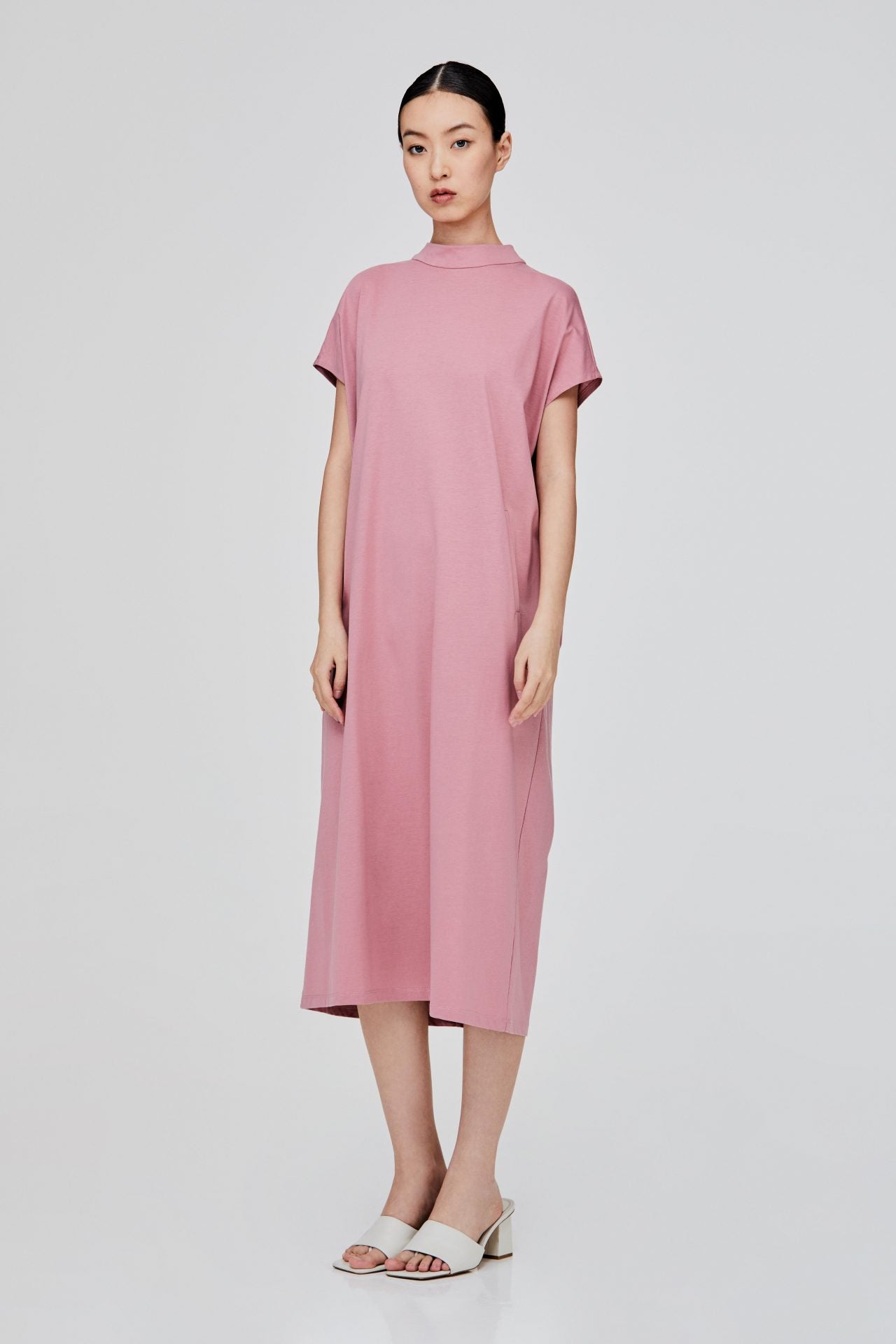 color:PINK
