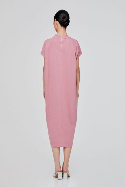 color:PINK