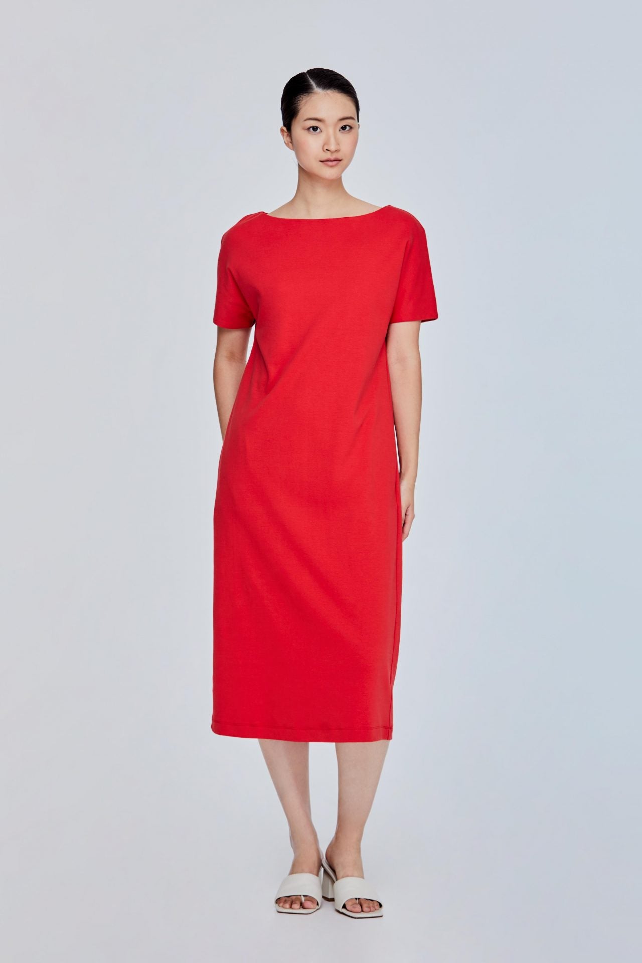 color:RED