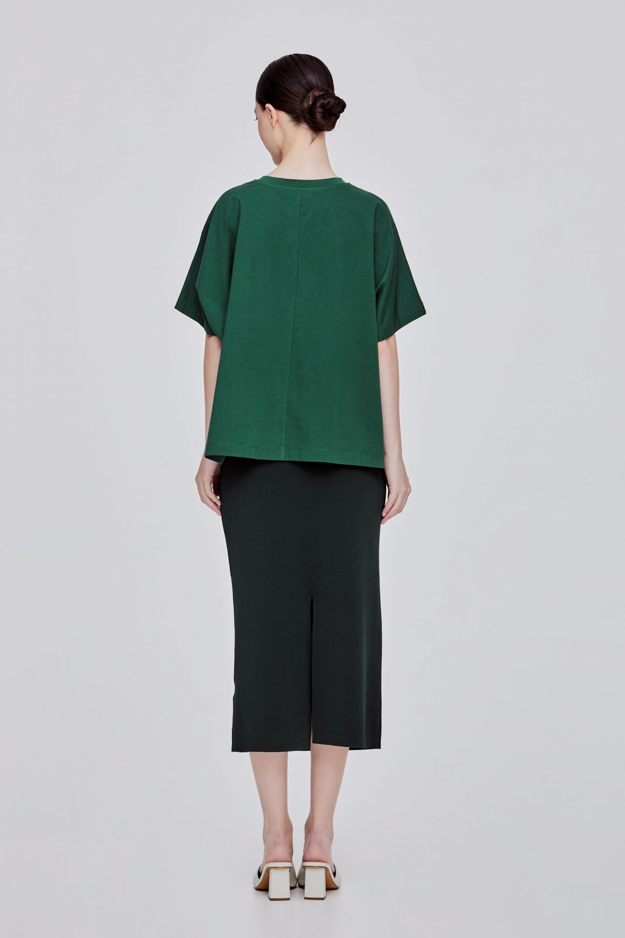 color:DARK GREEN