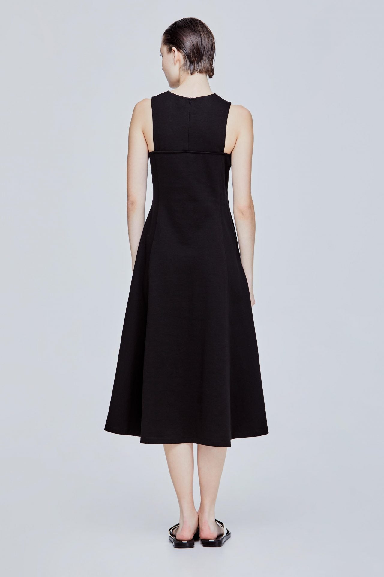 color:NOIR