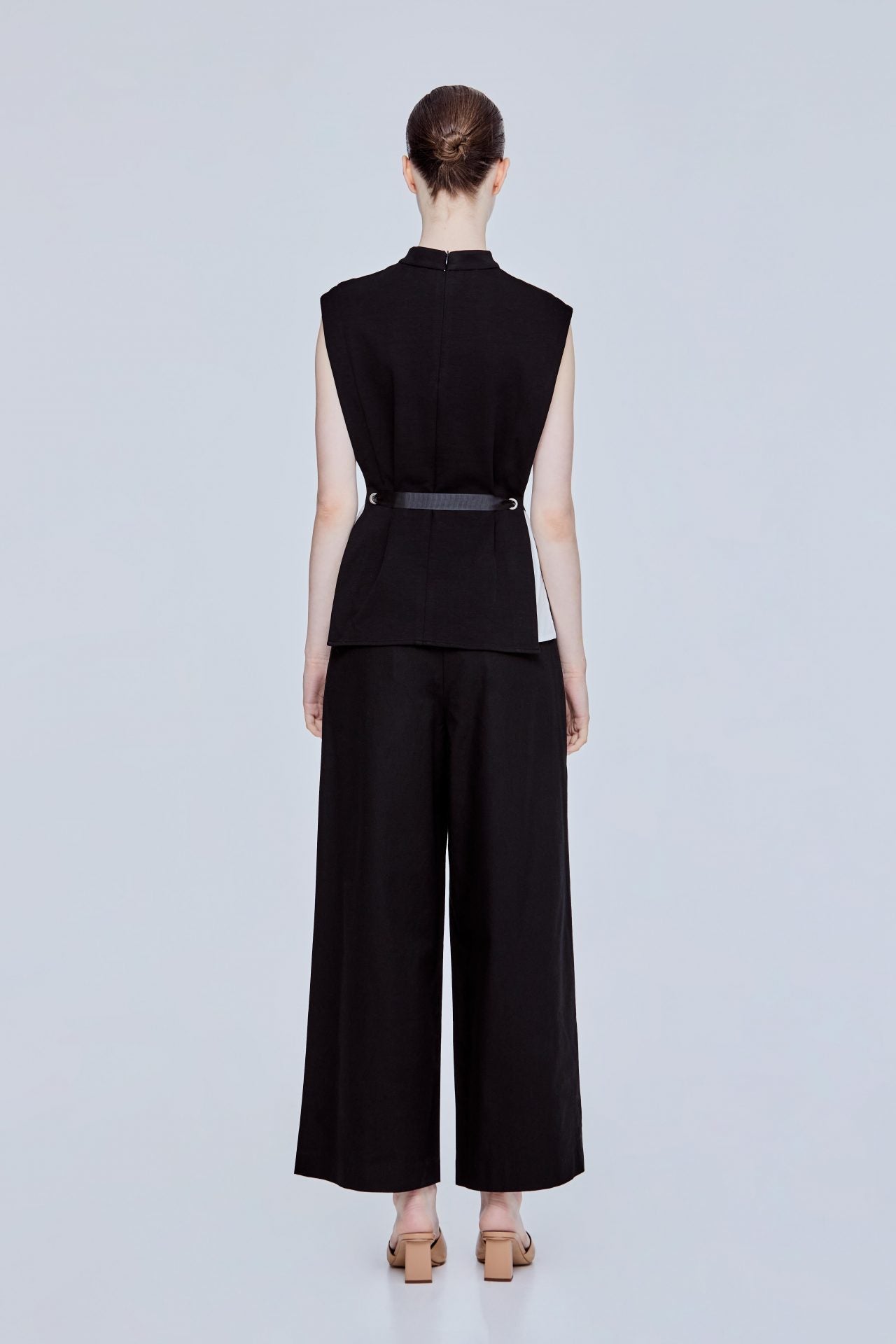 color:NOIR