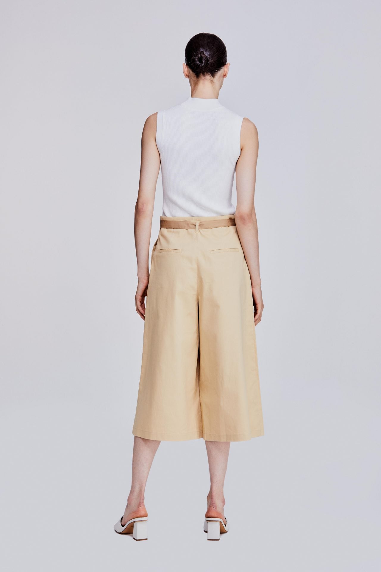 color:BUTTER