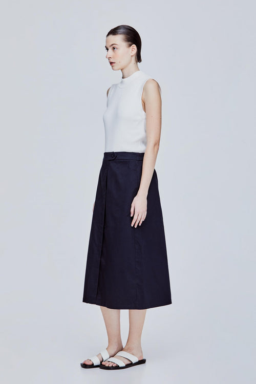 color:NAVY