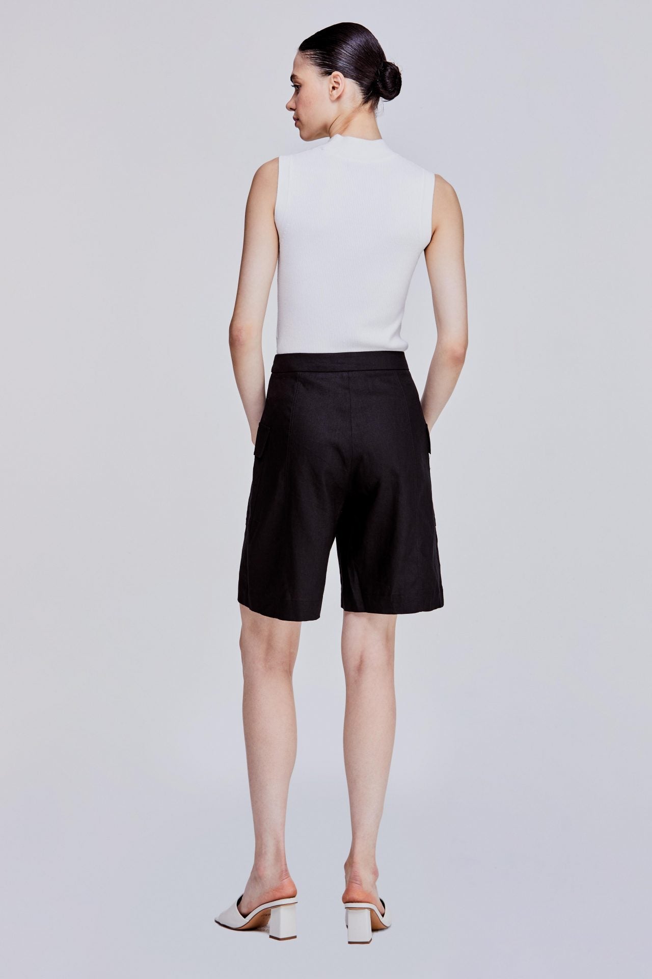 color:NOIR