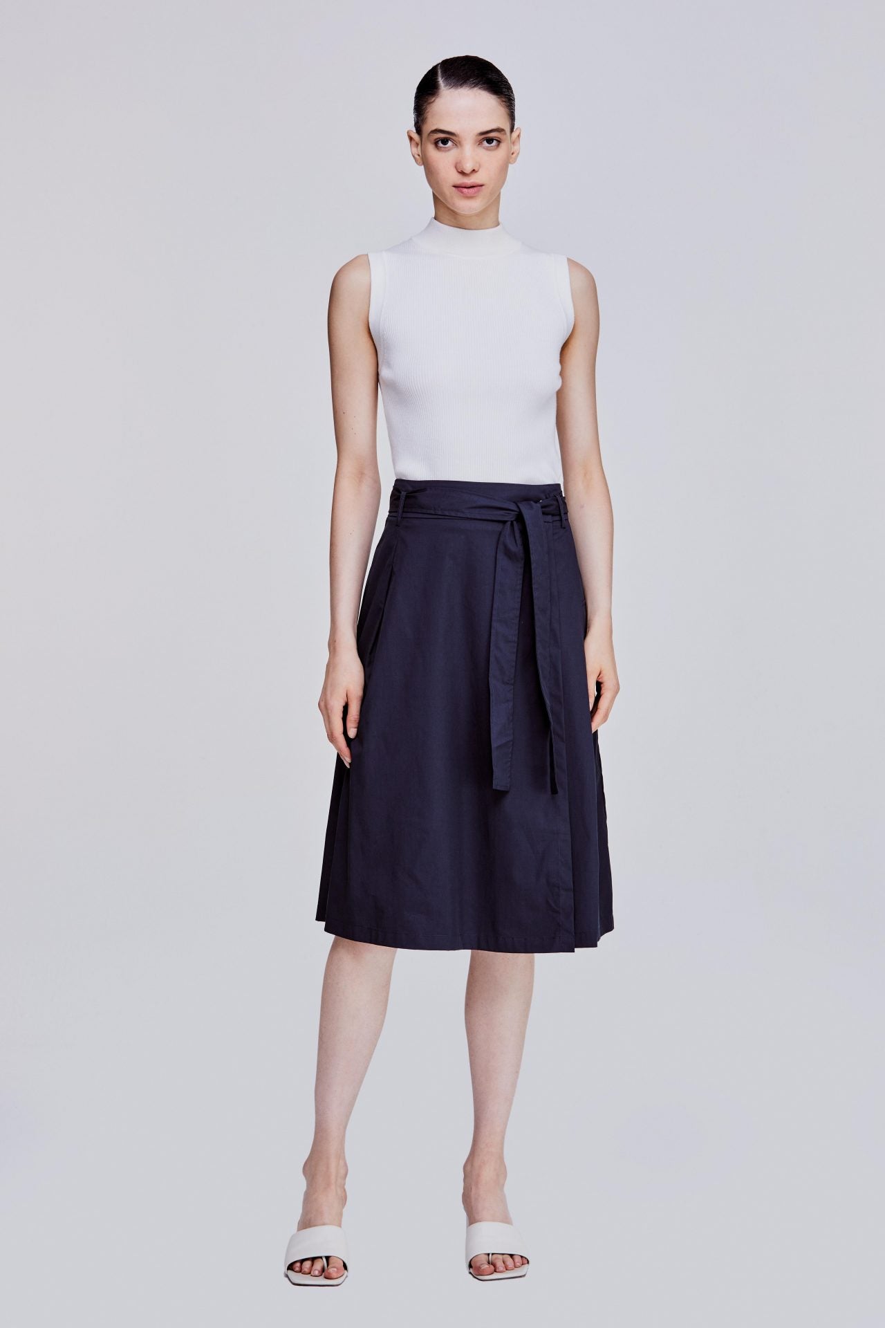 color:NAVY