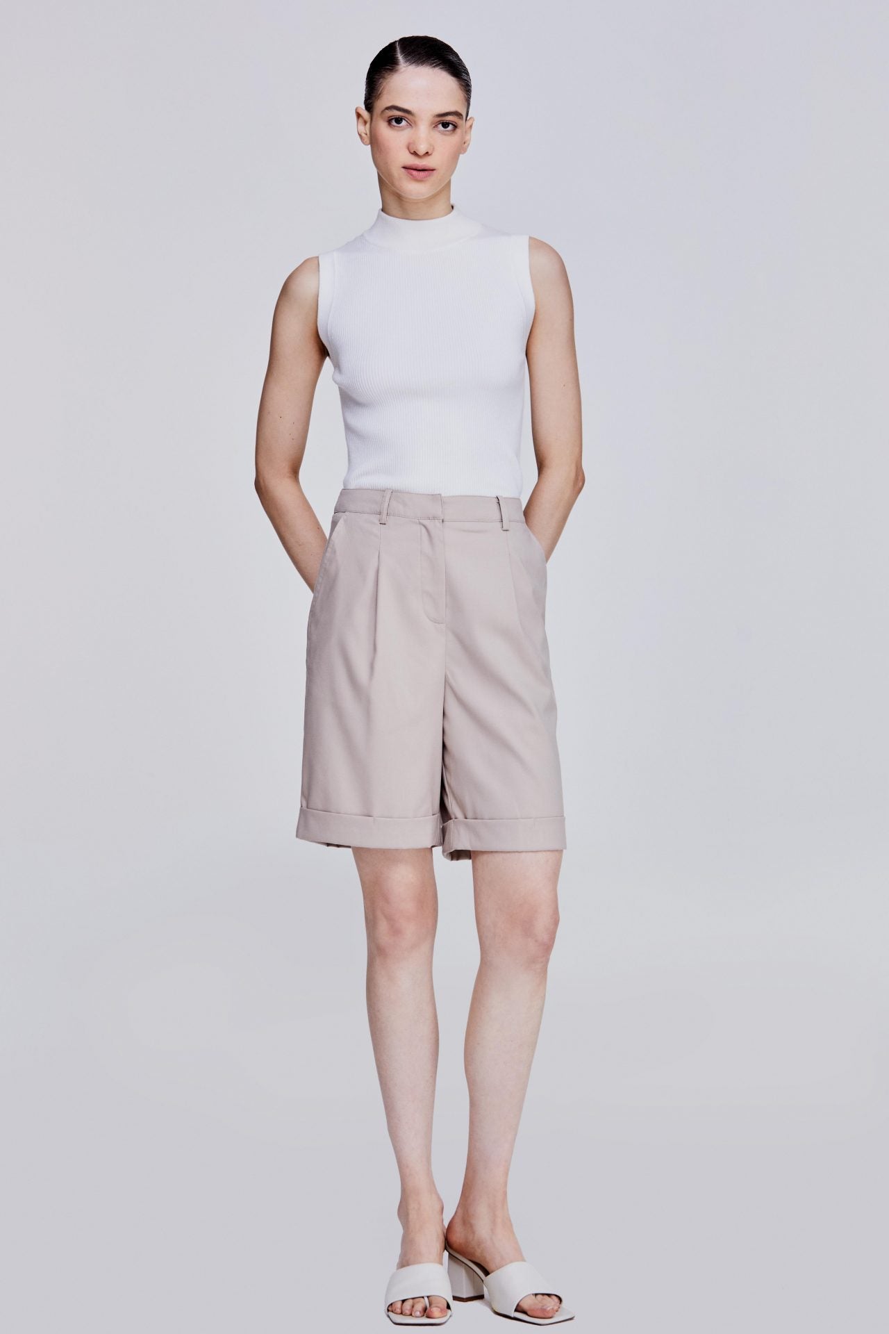 color:BEIGE 1
