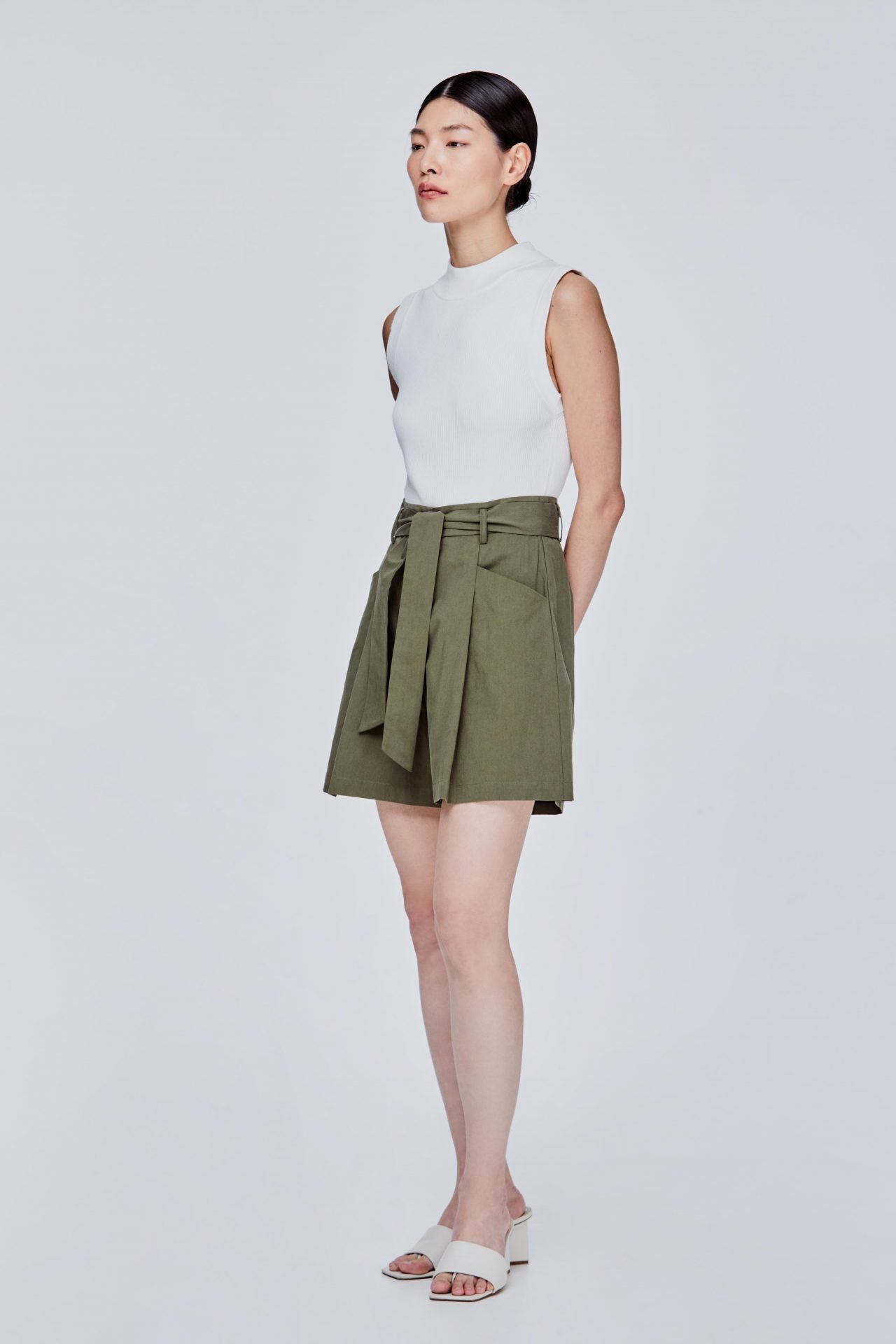 color:KHAKI GREEN