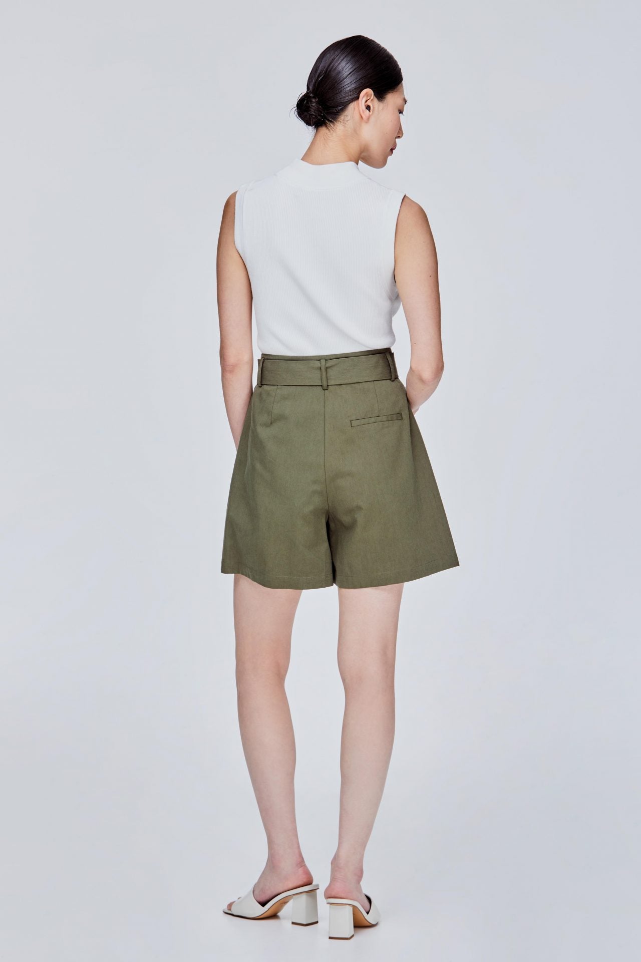 color:KHAKI GREEN