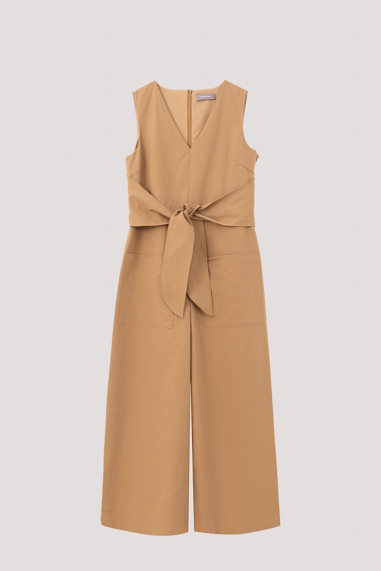 color:BROWN