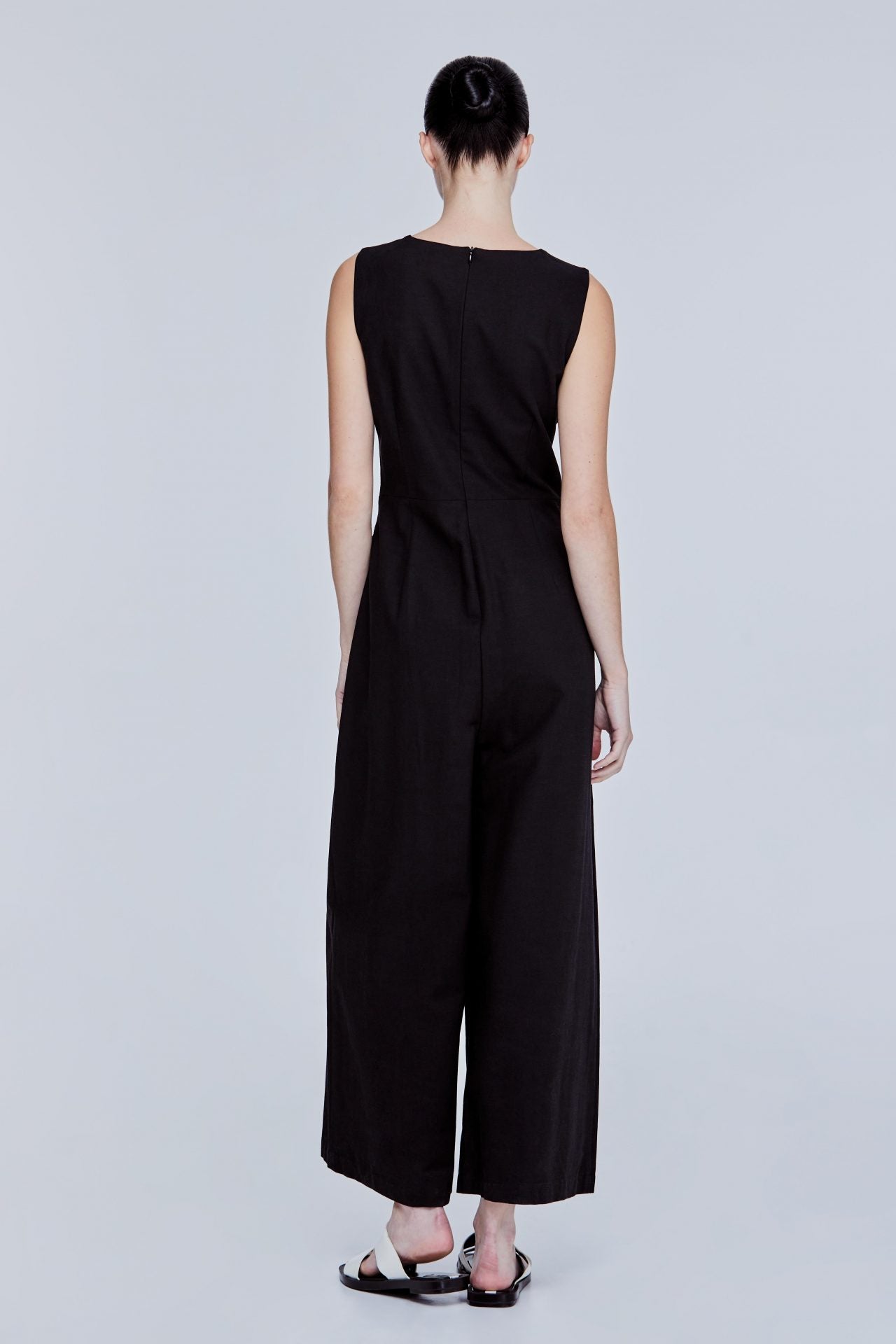 color:NOIR