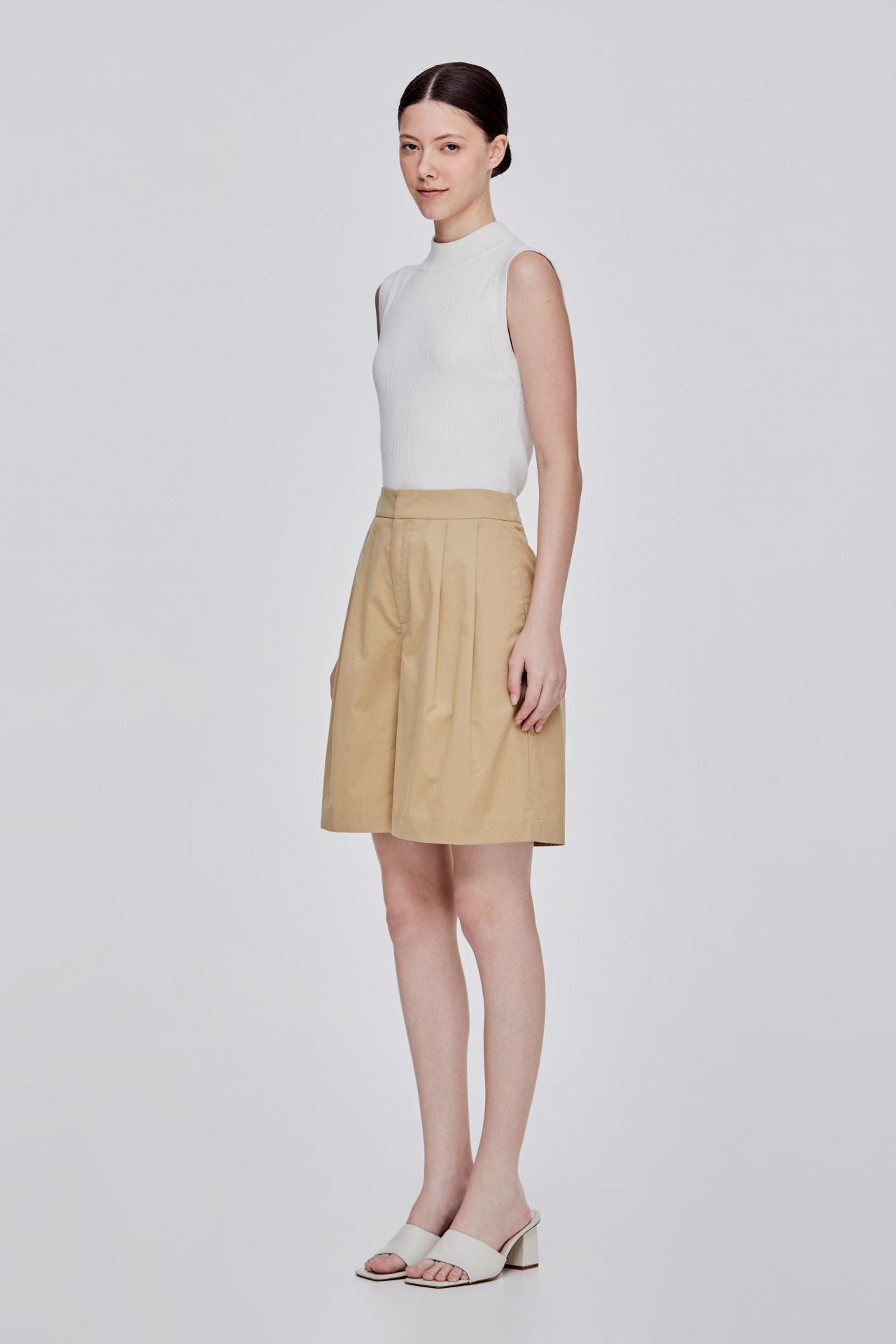 color:TAN
