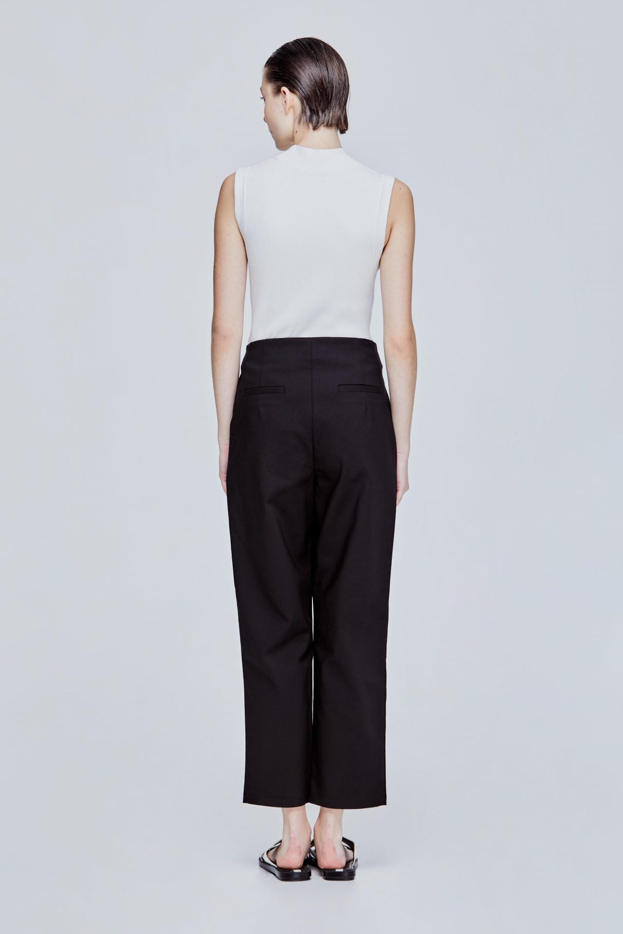 color:NOIR