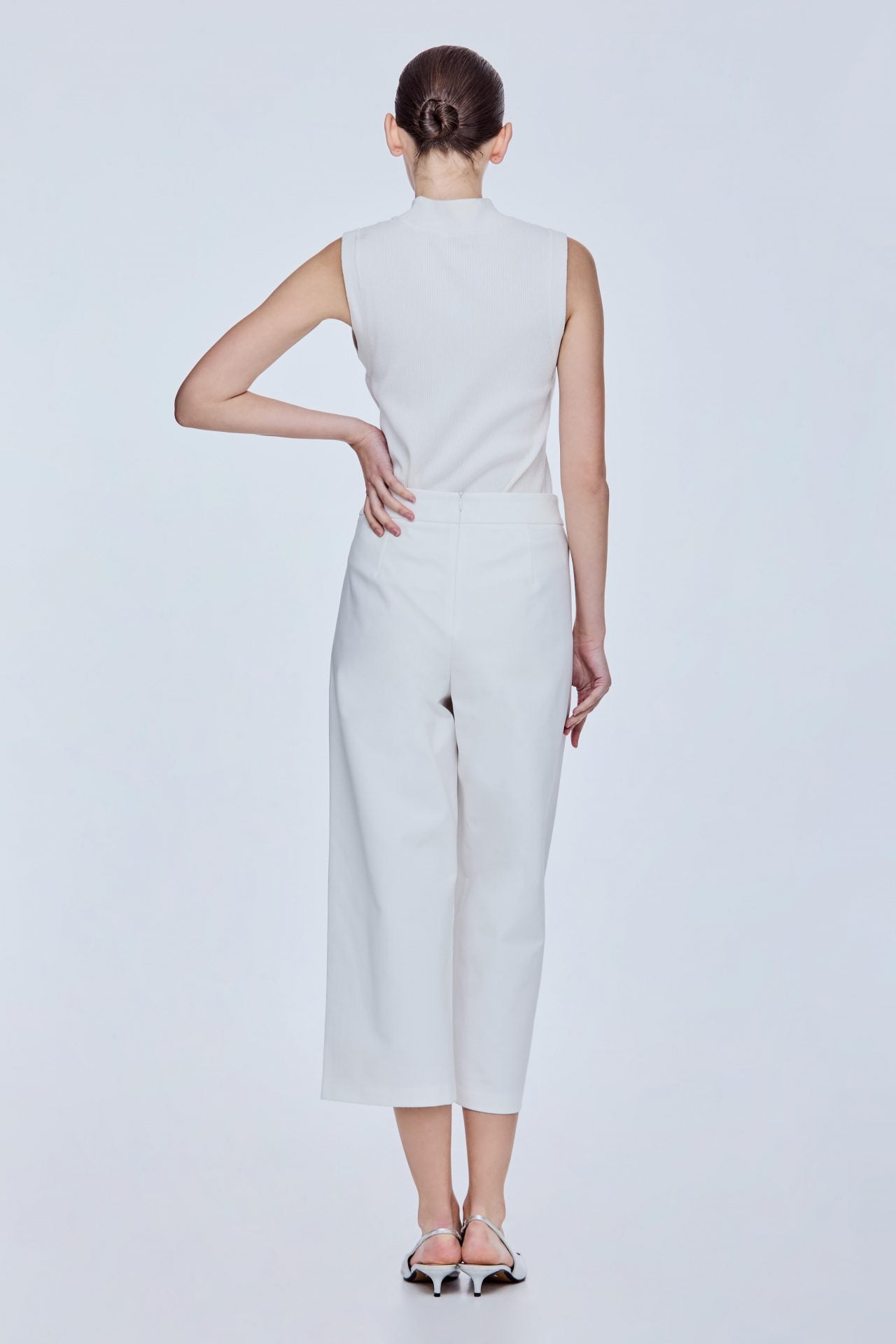 color:IVORY 3