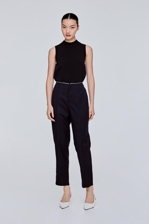 color:NAVY