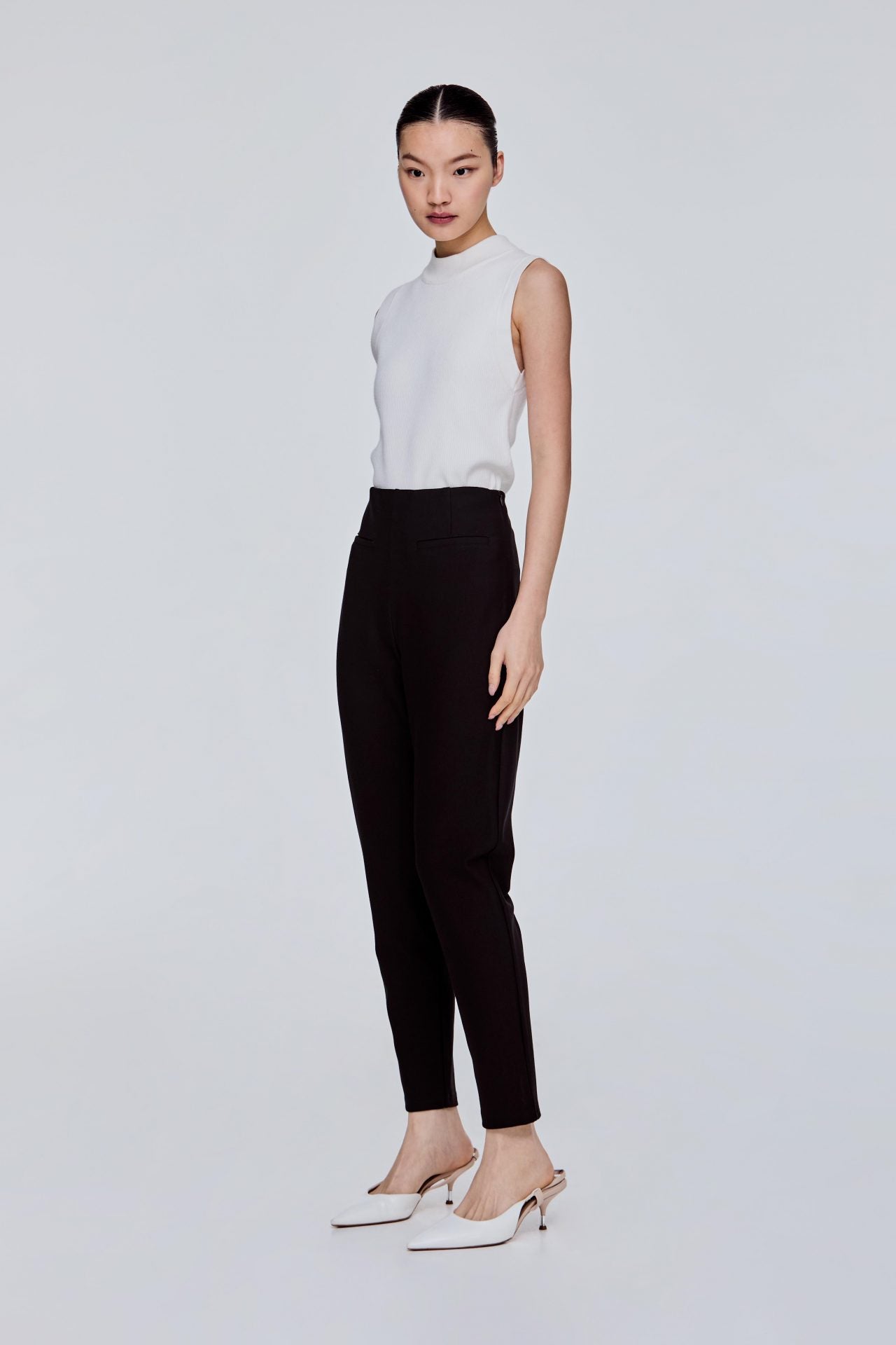 color:NOIR