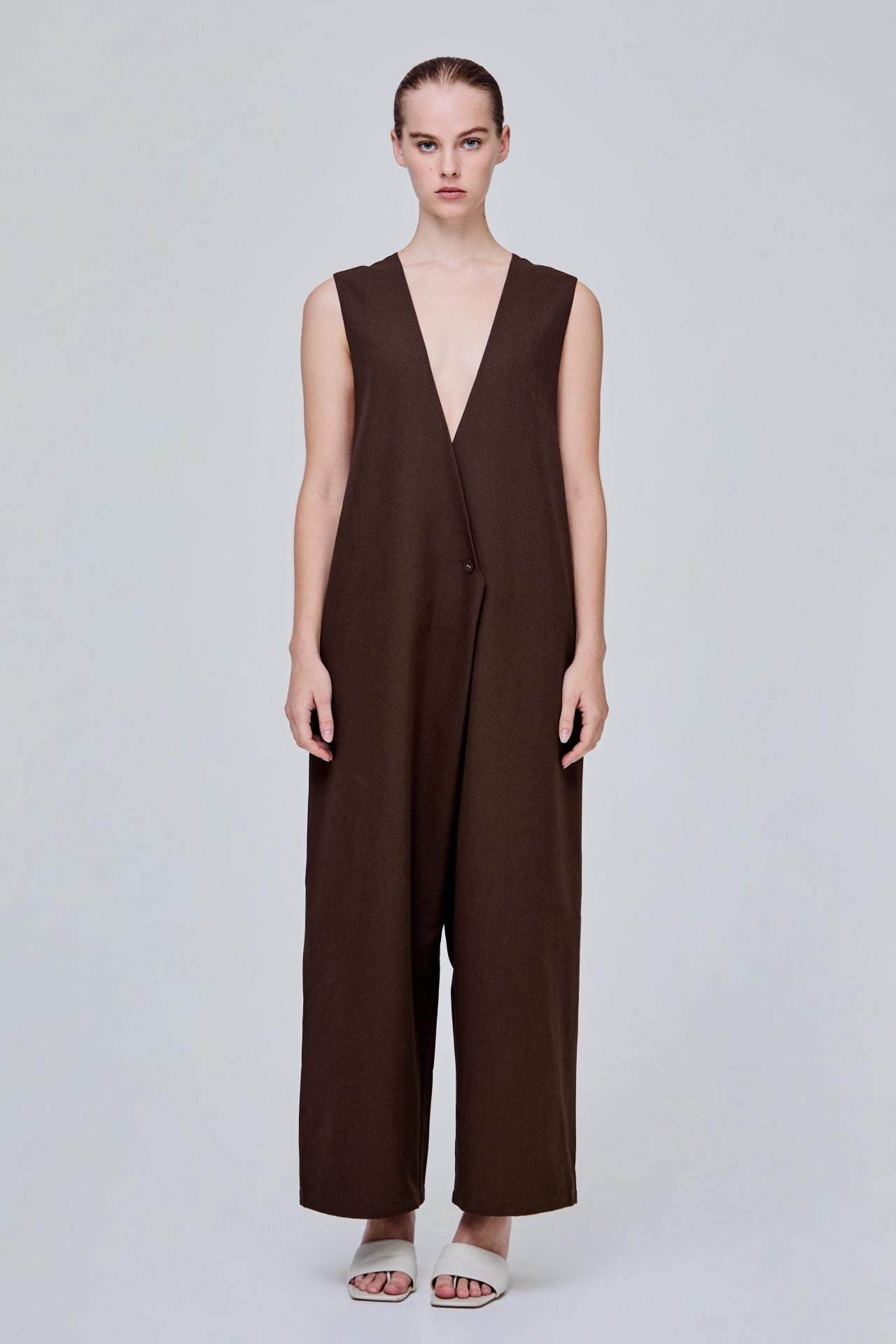 color:DARK BROWN