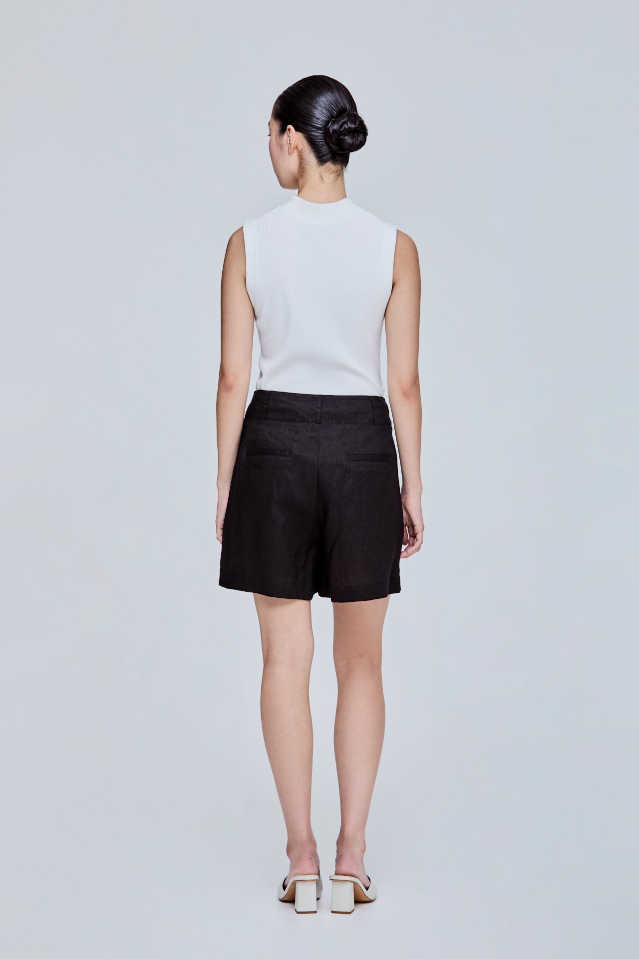 color:NOIR