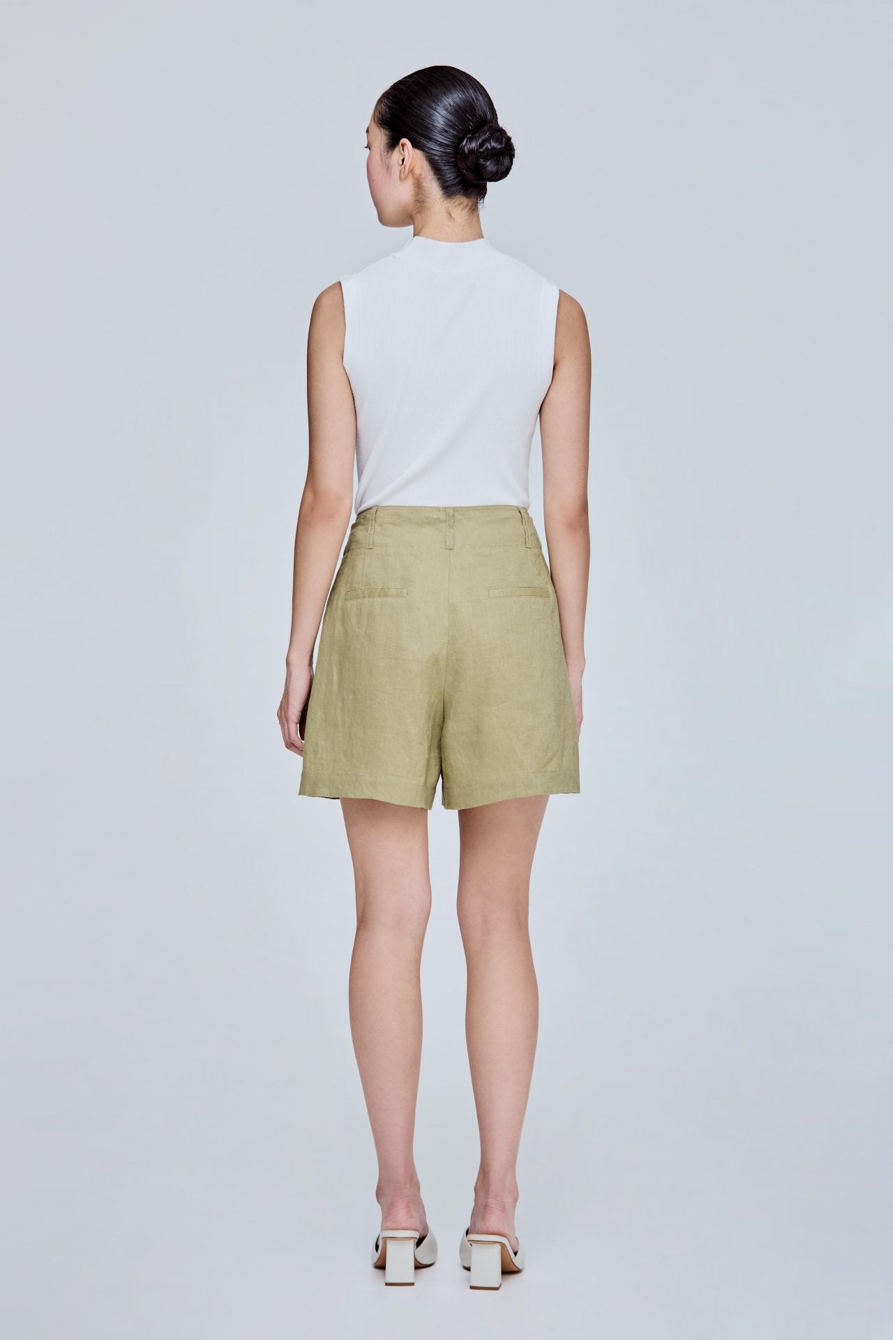 color:OLIVE