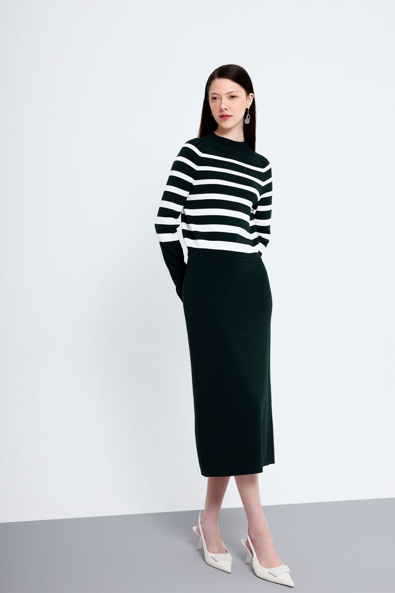 color:NOIR