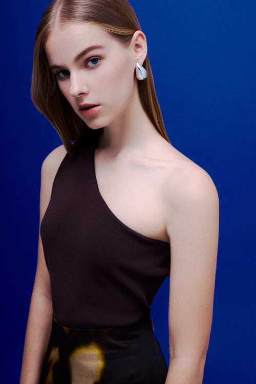 color:DARK BROWN