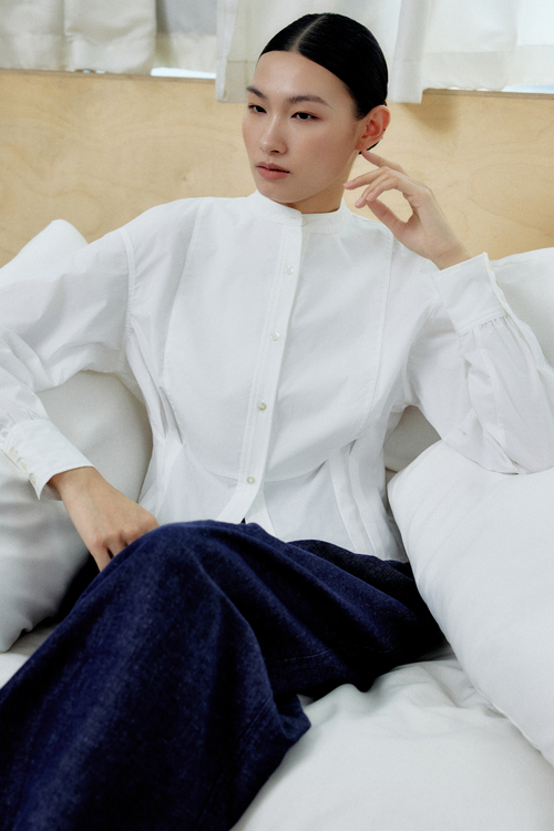 color:IVORY