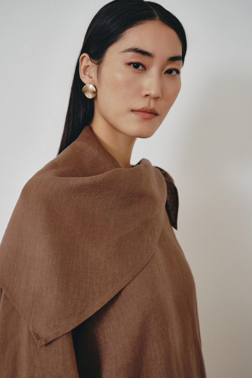 color:DARK BROWN