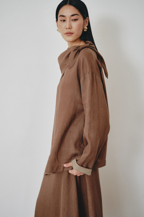 color:DARK BROWN