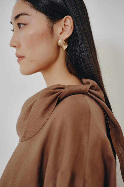 color:DARK BROWN